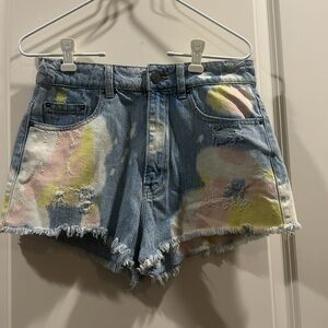 Like New!Urban Outfitters BDG HighRise pastel TieDye Dree CheekyDenim shorts 27W